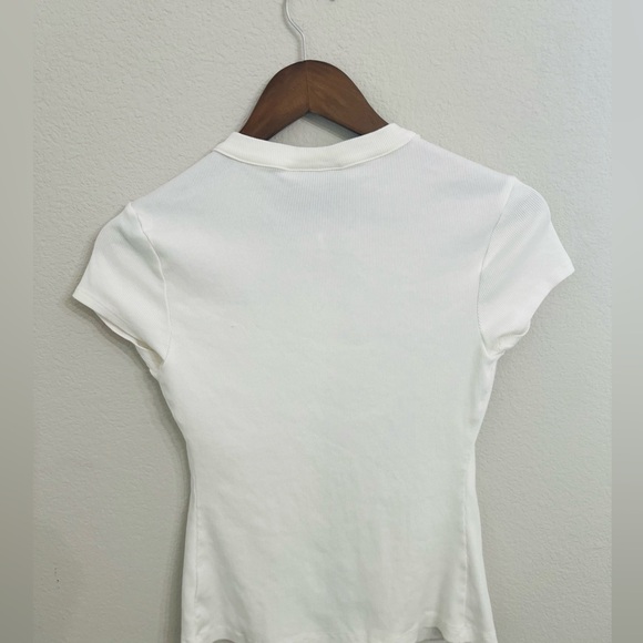 Reformation Raelynn Button Front Top - Picture 9 of 11